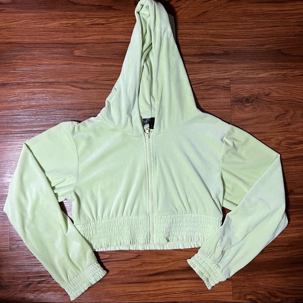 *NWOT* Vivre La Vie Pastel Green Cropped Full Zip Cinched Jacket Sz M